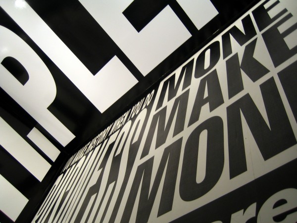 Barbara Kruger, ACCA, Melbourne (2006) Zoom aus Australian Center for Contemporary Art, Melbourne, Australia - Flickr Barbara_Kruger_at_ACCA-_Melbourne